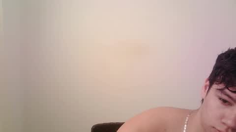 zeus_183 online show from November 16, 2025, 12:44 pm