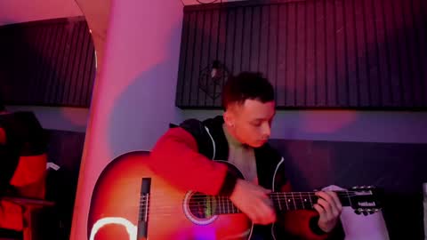 Snapshot of zeusjeff chatting on February 1, 2025, 5:39 am zeus online show from February 1, 2025, 5:39 am