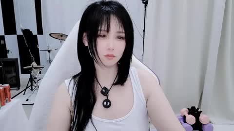 zhen online show from April 17, 2026, 4:43 pm