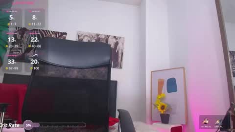 zhia  zeus online show from November 11, 2025, 7:58 pm