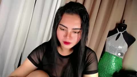 Snapshot of zhillycate chatting on October 15, 2025, 11:21 am CATE online show from October 15, 2025, 11:21 am