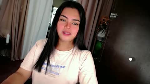 Snapshot of zhillycate chatting on October 21, 2025, 2:23 am CATE online show from October 21, 2025, 2:23 am