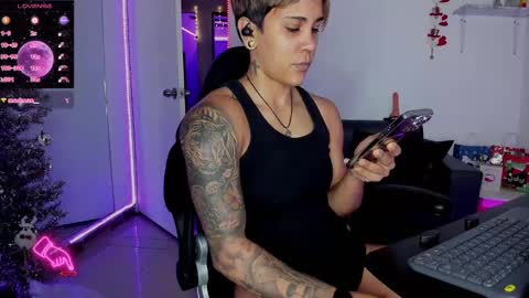 Snapshot of zhoestrong chatting on December 27, 2024, 8:13 am zhoestrong online show from December 27, 2024, 8:13 am