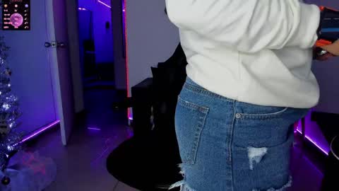 Snapshot of zhoestrong chatting on January 7, 2025, 1:49 am zhoestrong online show from January 7, 2025, 1:49 am