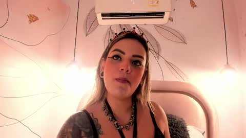 Snapshot of zihaadams_ chatting on June 1, 2026, 9:49 pm zihaadams_ online show from June 1, 2026, 9:49 pm