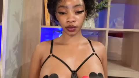 Snapshot of zina_baddie chatting on August 8, 2026, 11:50 pm ZINA BADDIE online show from August 8, 2026, 11:50 pm