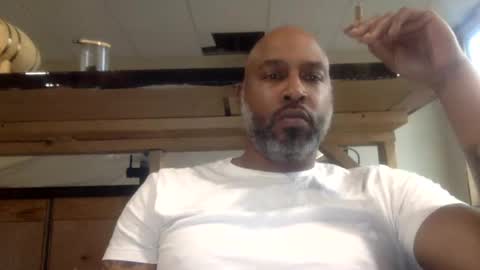 Snapshot of zionlion22 chatting on December 18, 2024, 9:29 pm zionlion22 online show from December 18, 2024, 9:29 pm