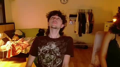 Snapshot of zipdown_ chatting on March 3, 2025, 11:24 pm zipdown online show from March 3, 2025, 11:24 pm