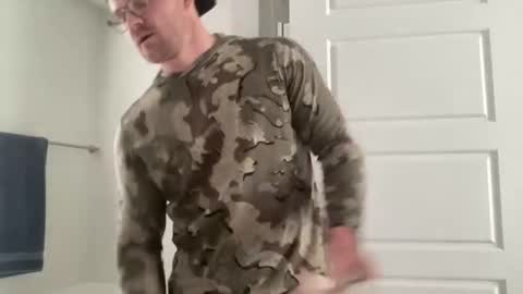 ZJ online show from April 20, 2026, 11:17 pm