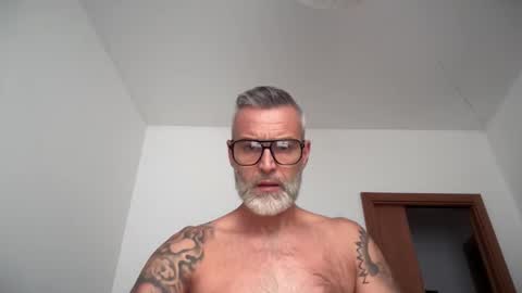 Snapshot of zkopa69 chatting on October 22, 2025, 3:12 pm zkopa69 online show from October 22, 2025, 3:12 pm