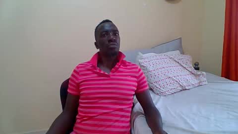 Snapshot of zlatann2012 chatting on February 3, 2026, 9:25 am Zlatann2012 online show from February 3, 2026, 9:25 am