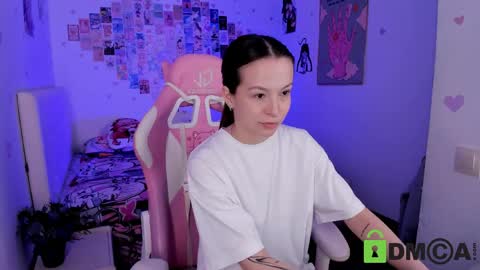 Zoay online show from May 25, 2026, 3:18 pm