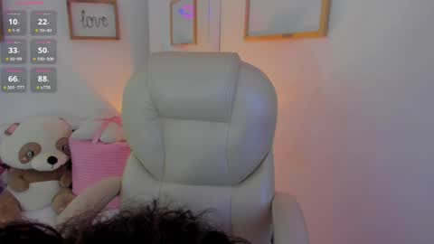 Snapshot of zobe_love chatting on April 30, 2026, 6:03 pm Zobe Love online show from April 30, 2026, 6:03 pm