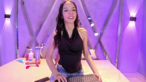 Zoe online show from June 26, 2026, 4:06 am