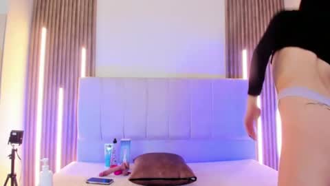 Zoe online show from August 1, 2026, 4:01 am