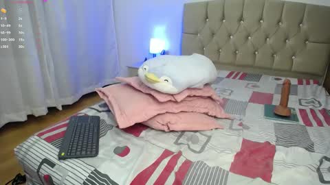 ZOEE online show from December 24, 2024, 11:33 pm