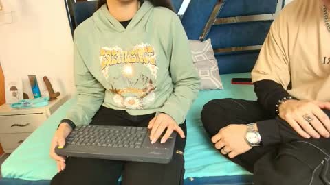 Snapshot of zoe_and_dylan_ chatting on December 2, 2025, 12:10 pm Zoe and dylan online show from December 2, 2025, 12:10 pm