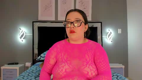 Snapshot of zoe_curvyy chatting on June 16, 2026, 12:08 pm zoe_curvyy online show from June 16, 2026, 12:08 pm