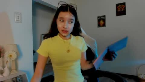 Snapshot of zoe_dear chatting on April 29, 2026, 10:27 pm zoe_dear online show from April 29, 2026, 10:27 pm