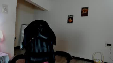 Snapshot of zoe_dear chatting on April 30, 2026, 10:03 pm zoe_dear online show from April 30, 2026, 10:03 pm