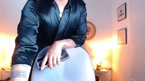 zoe_hecate online show from May 15, 2026, 11:45 pm