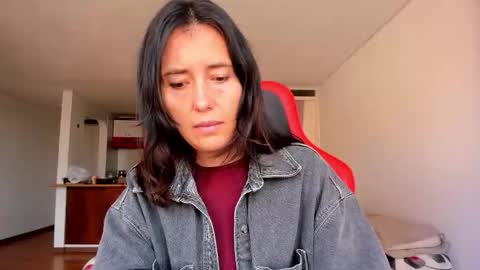 Snapshot of zoe_jeane_beker chatting on October 7, 2025, 9:01 pm ZOE online show from October 7, 2025, 9:01 pm