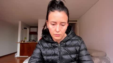 Snapshot of zoe_jeane_beker chatting on October 28, 2025, 7:49 pm ZOE online show from October 28, 2025, 7:49 pm