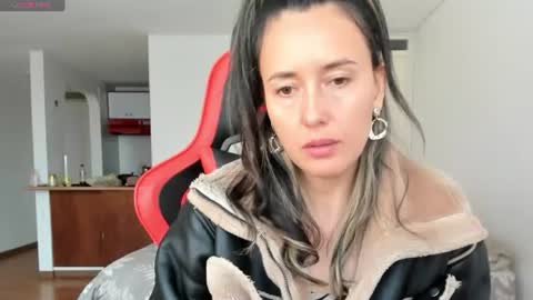 ZOE online show from July 28, 2026, 6:42 pm