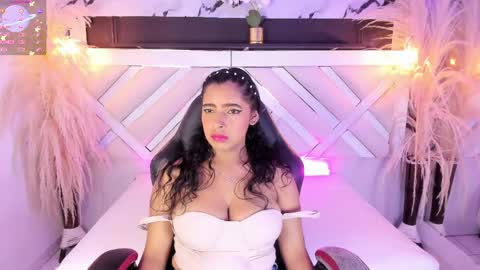 Snapshot of zoe_johnsonn1 chatting on May 11, 2026, 9:45 pm Zoey online show from May 11, 2026, 9:45 pm