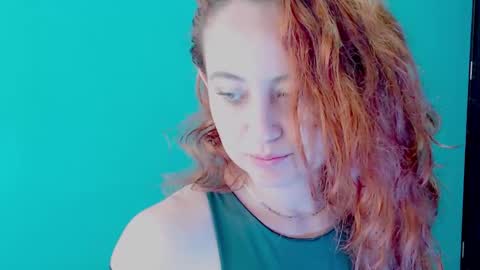 Zoe online show from December 29, 2024, 8:04 pm