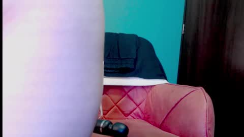 Zoe online show from February 21, 2025, 4:16 pm
