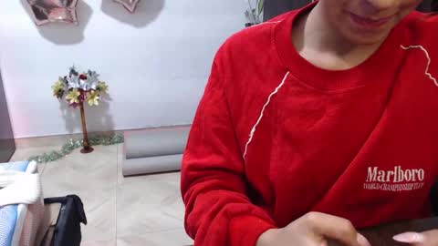 Snapshot of zoe_khall chatting on December 22, 2025, 4:09 am ZOE online show from December 22, 2025, 4:09 am