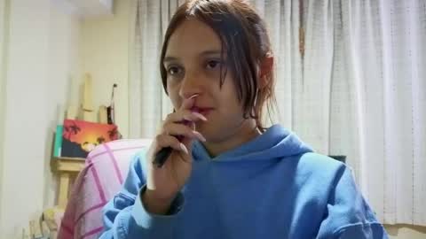 Snapshot of zoe_khall chatting on May 13, 2026, 2:20 am ZOE online show from May 13, 2026, 2:20 am