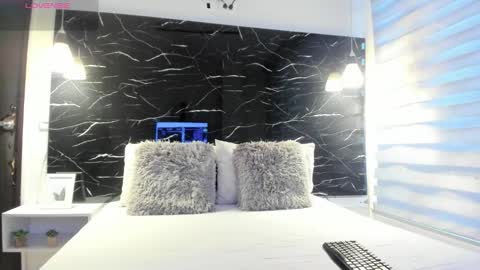 Snapshot of zoe_le chatting on February 3, 2026, 11:37 am Zoe online show from February 3, 2026, 11:37 am