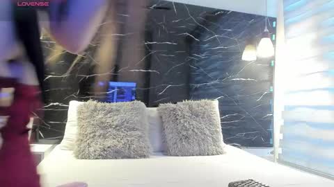 Snapshot of zoe_le chatting on February 6, 2026, 11:46 am Zoe online show from February 6, 2026, 11:46 am