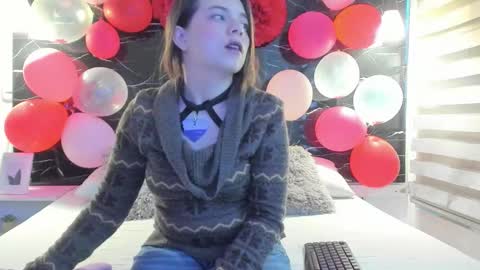 Snapshot of zoe_le chatting on February 17, 2026, 11:40 am Zoe online show from February 17, 2026, 11:40 am