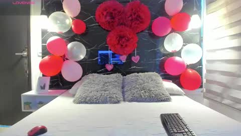 Snapshot of zoe_le chatting on February 21, 2026, 11:44 am Zoe online show from February 21, 2026, 11:44 am