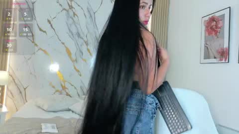 zoe_longhair online show from May 23, 2026, 8:02 pm