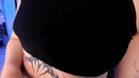 Zoe Lynch online show from February 16, 2026, 11:39 am