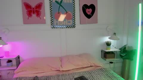 Snapshot of zoe_lynch_ chatting on June 19, 2026, 12:09 pm Zoe Lynch online show from June 19, 2026, 12:09 pm