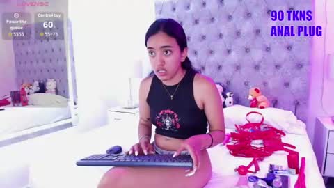 Snapshot of zoe_m00n chatting on July 14, 2026, 7:52 pm zoe online show from July 14, 2026, 7:52 pm