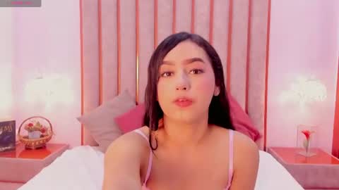 Zoe Monrow online show from July 22, 2026, 12:52 pm