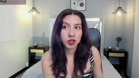 zoe_moreau online show from March 2, 2026, 8:26 pm