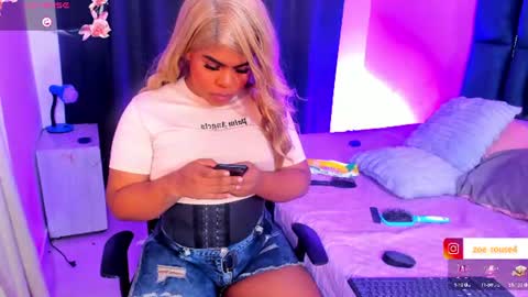 zoe_rosee4 online show from June 13, 2026, 7:50 am