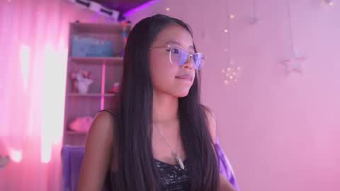 Snapshot of zoe_skyler chatting on September 8, 2025, 7:02 pm Zoe online show from September 8, 2025, 7:02 pm