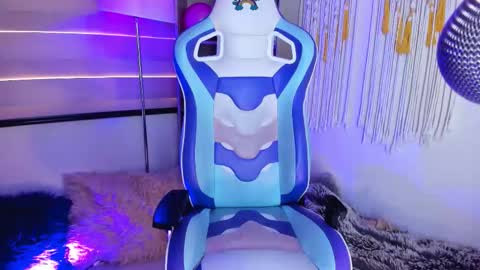 Snapshot of zoe_skyler chatting on October 2, 2025, 3:19 pm Zoe online show from October 2, 2025, 3:19 pm