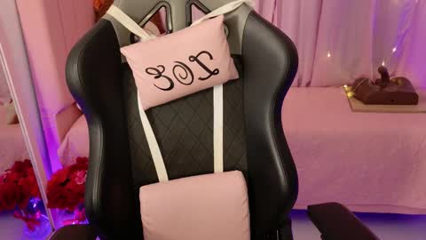 zoe_sullivan_ online show from March 9, 2026, 9:02 am