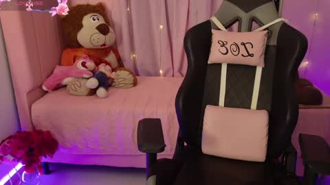 Snapshot of zoe_sullivan_ chatting on June 1, 2026, 9:11 am zoe_sullivan_ online show from June 1, 2026, 9:11 am