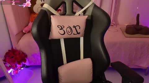 zoe_sullivan_ online show from July 17, 2026, 9:16 am