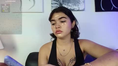 Snapshot of zoe_wang chatting on November 6, 2025, 1:45 pm Zoe online show from November 6, 2025, 1:45 pm